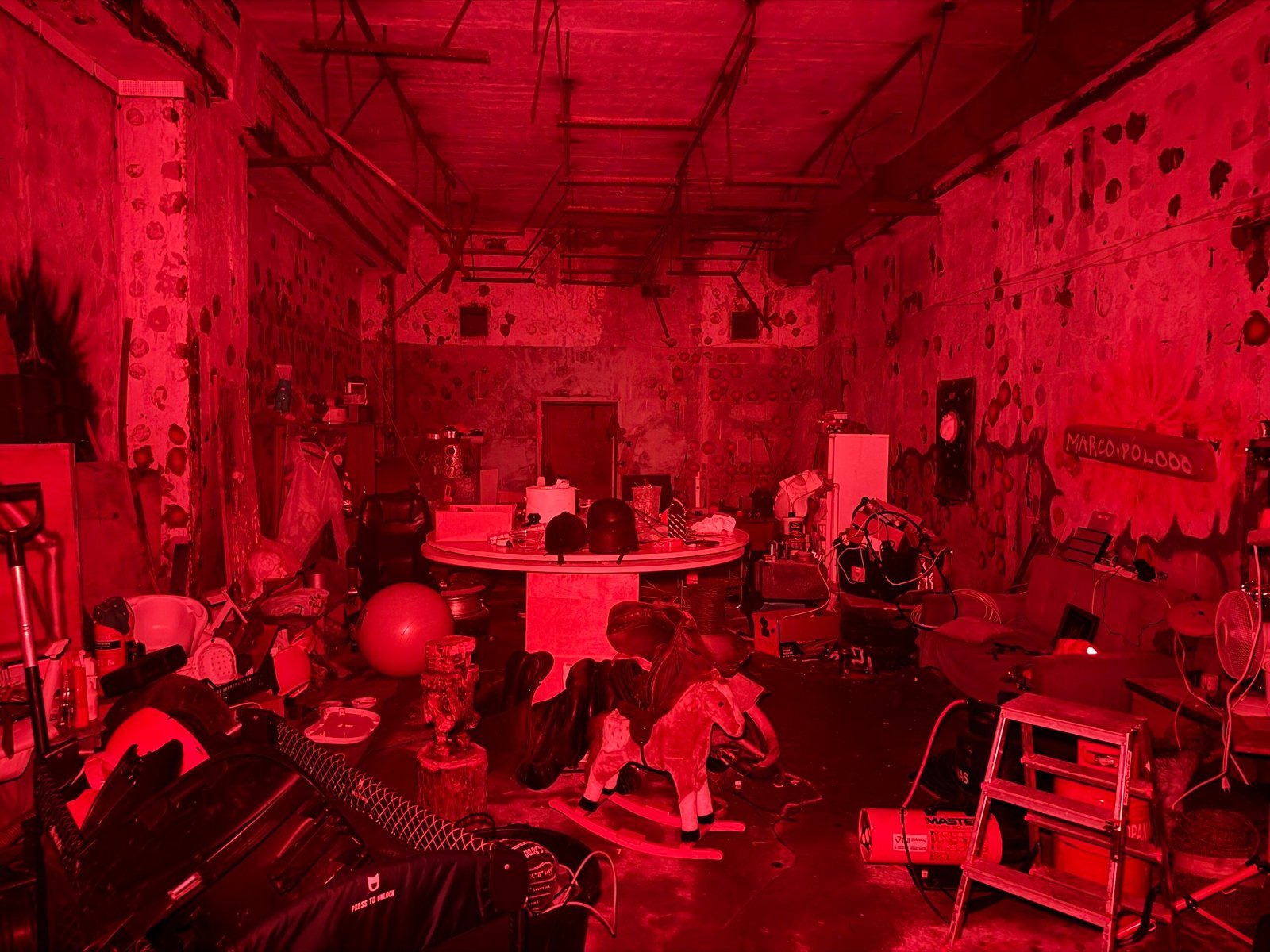 Pabėgimo bunkeris screenshot